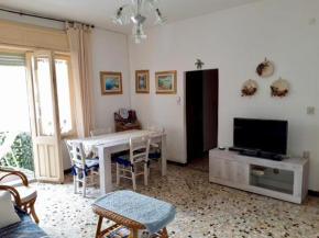 Casa Chiara , a stone's throw from the sea